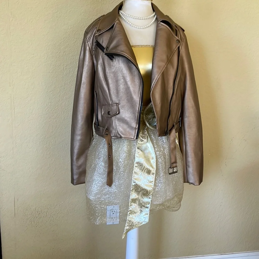 Jacket - Picture 1 of 7